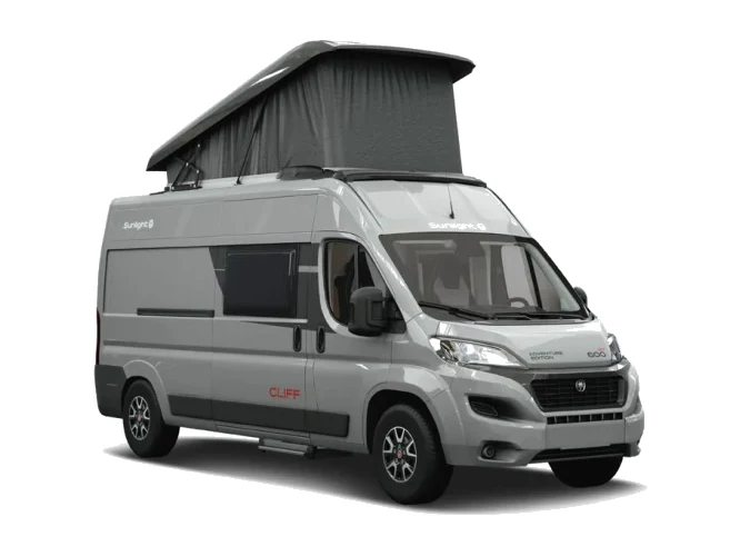 Sunlight Cliff RT Adventure Edition Campingbus mit aufgeklapptem Schlafdach – Produktbild